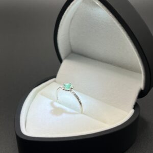 Anillo Flor de Esmeralda