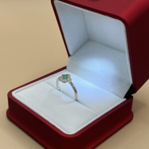 Anillo Flor de Esmeralda Real