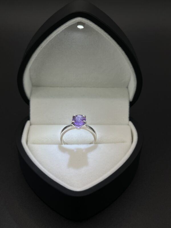 Anillo de Plata Destello Violeta