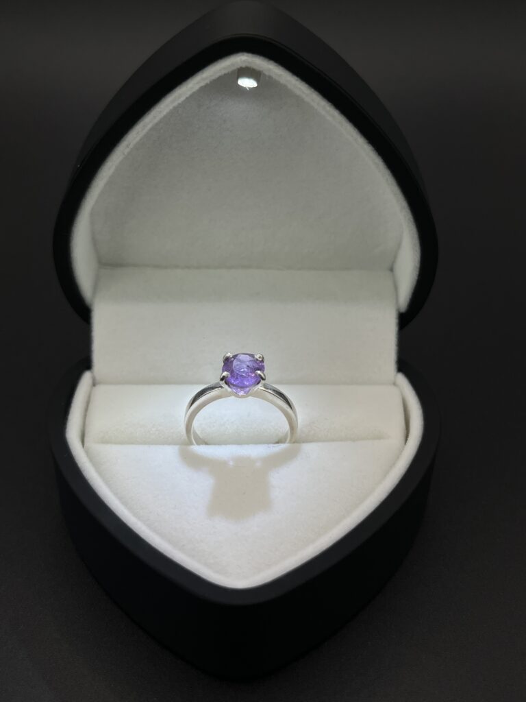 Anillo de Plata Destello Violeta