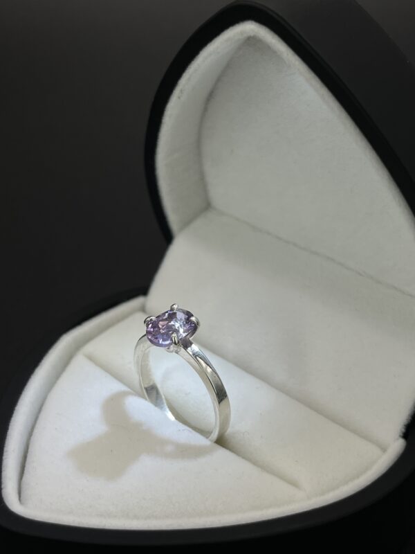 Anillo de Plata Destello Violeta