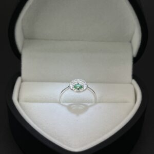 Anillo Luna Mística de Esmeralda