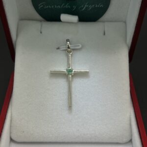 Dije Cruz Minimalista con Esmeralda
