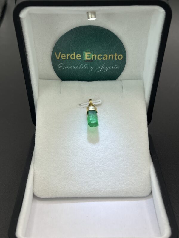 Dije Canotillo Verde Encanto de 18k