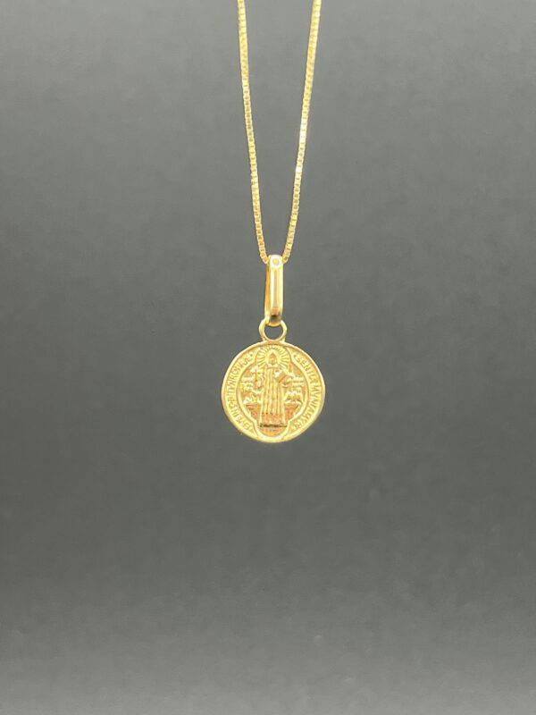 Medalla Dije de San Benito en Oro Amarillo de 18k