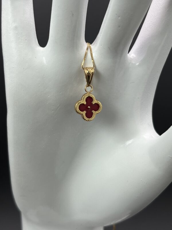 Dije Trébol Alhambra en Oro de 18k rojo