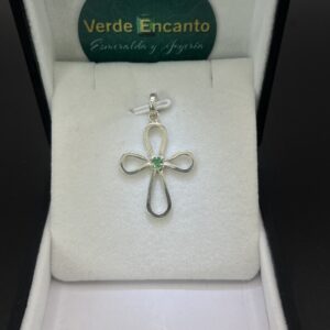 Dije Cruz de Lazos en Plata 925 con Esmeralda Natural